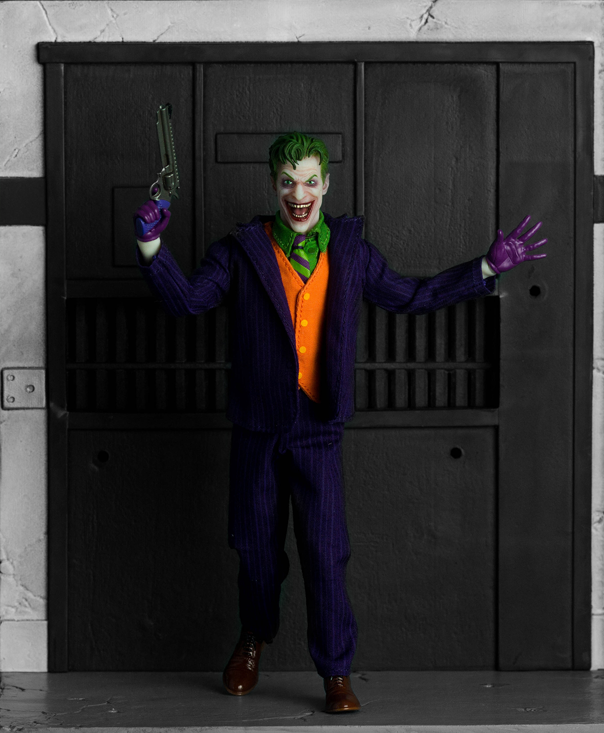 mezco joker deluxe edition