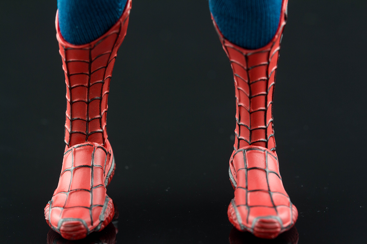 Mezco Spider-Man (Classic) Review - Toys With 'Tude!