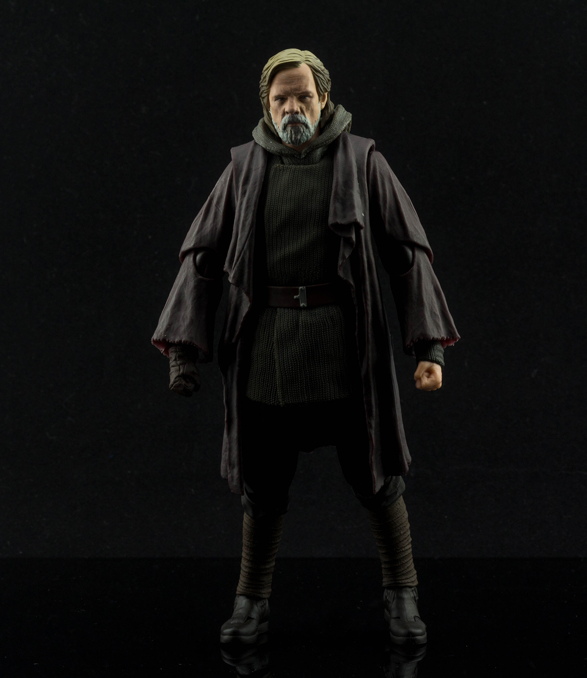 S.H. Figuarts Luke Skywalker The Last Jedi Review - Toys With 'Tude!