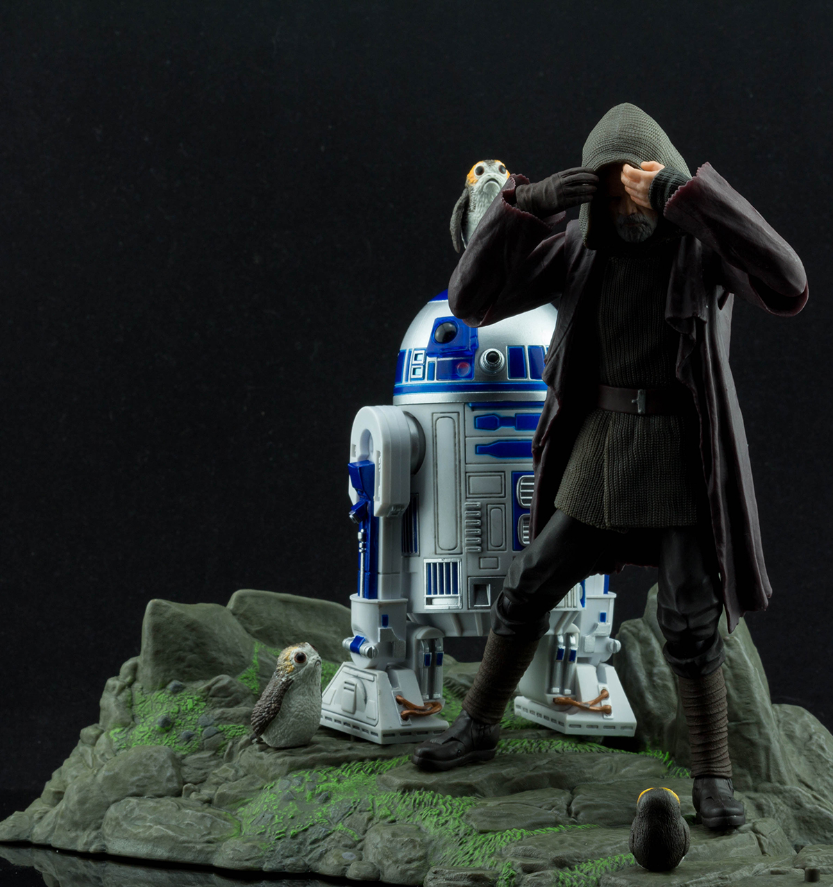 S.H. Figuarts Luke Skywalker Star Wars: The Last Jedi Action Figure Review  