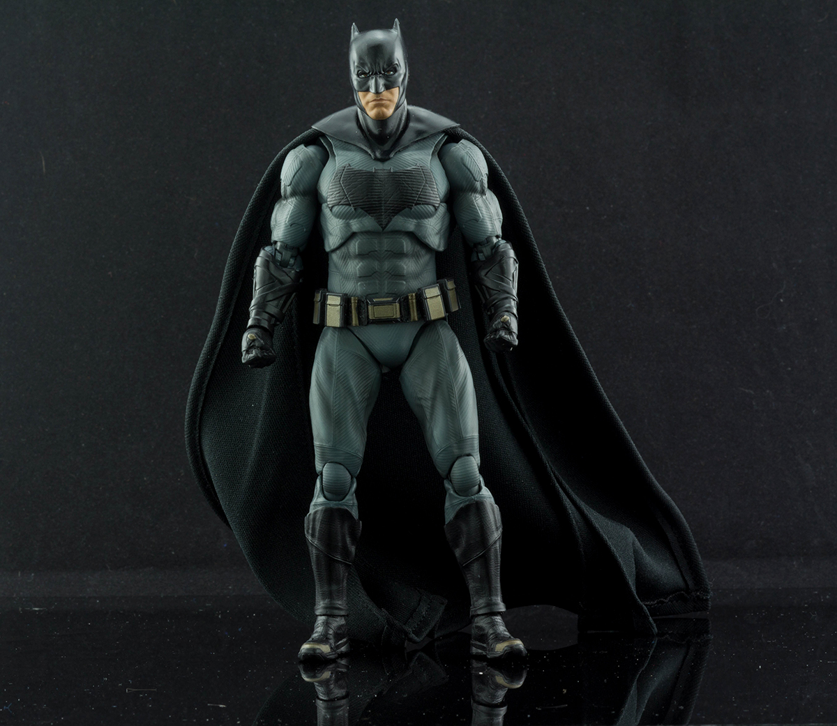 Sh figuarts deals batman justice league